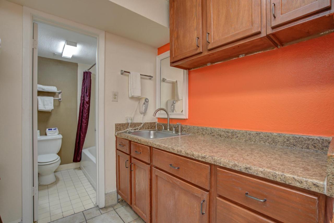 Americas Best Value Inn Laredo Luaran gambar