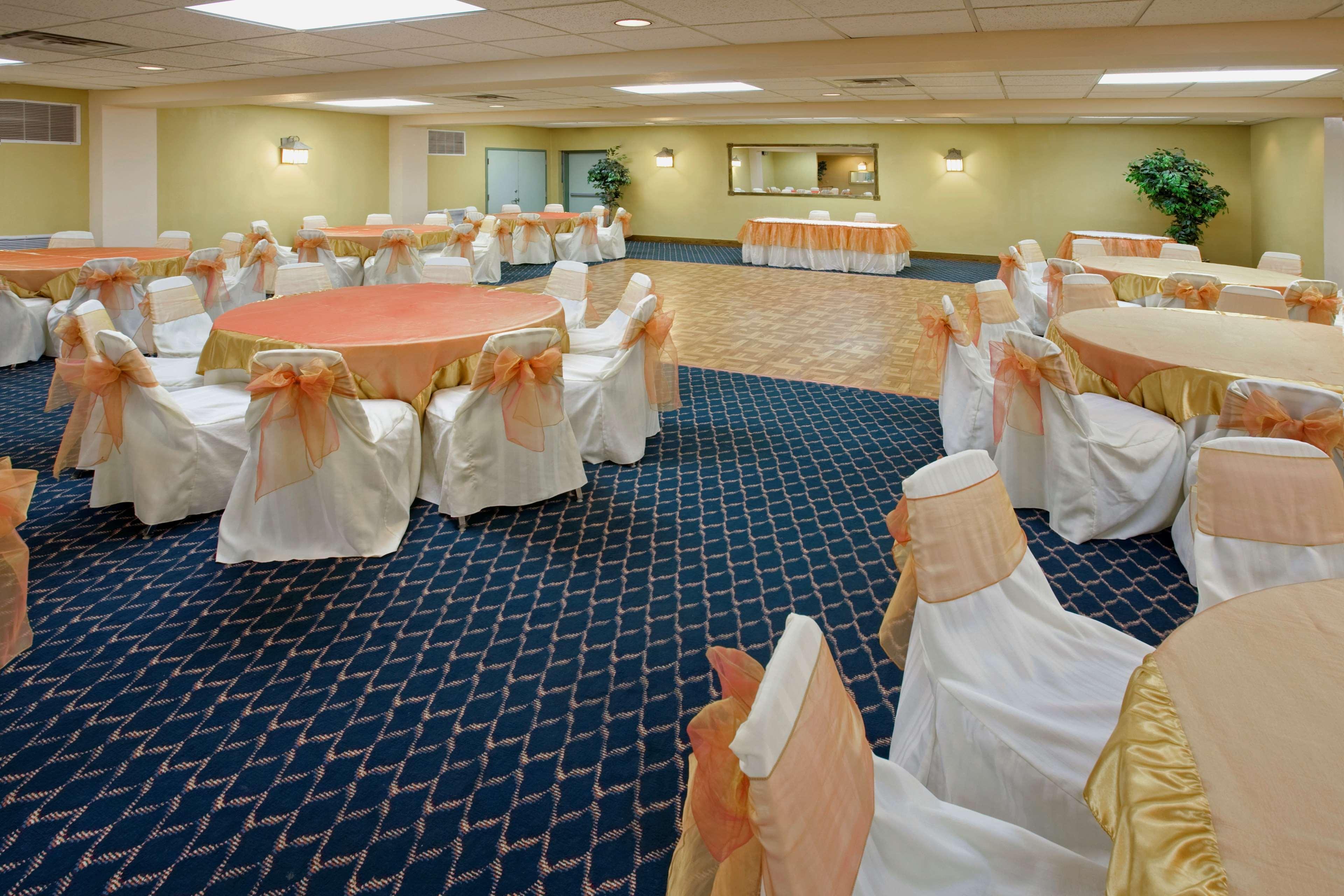 Americas Best Value Inn Laredo Restoran gambar