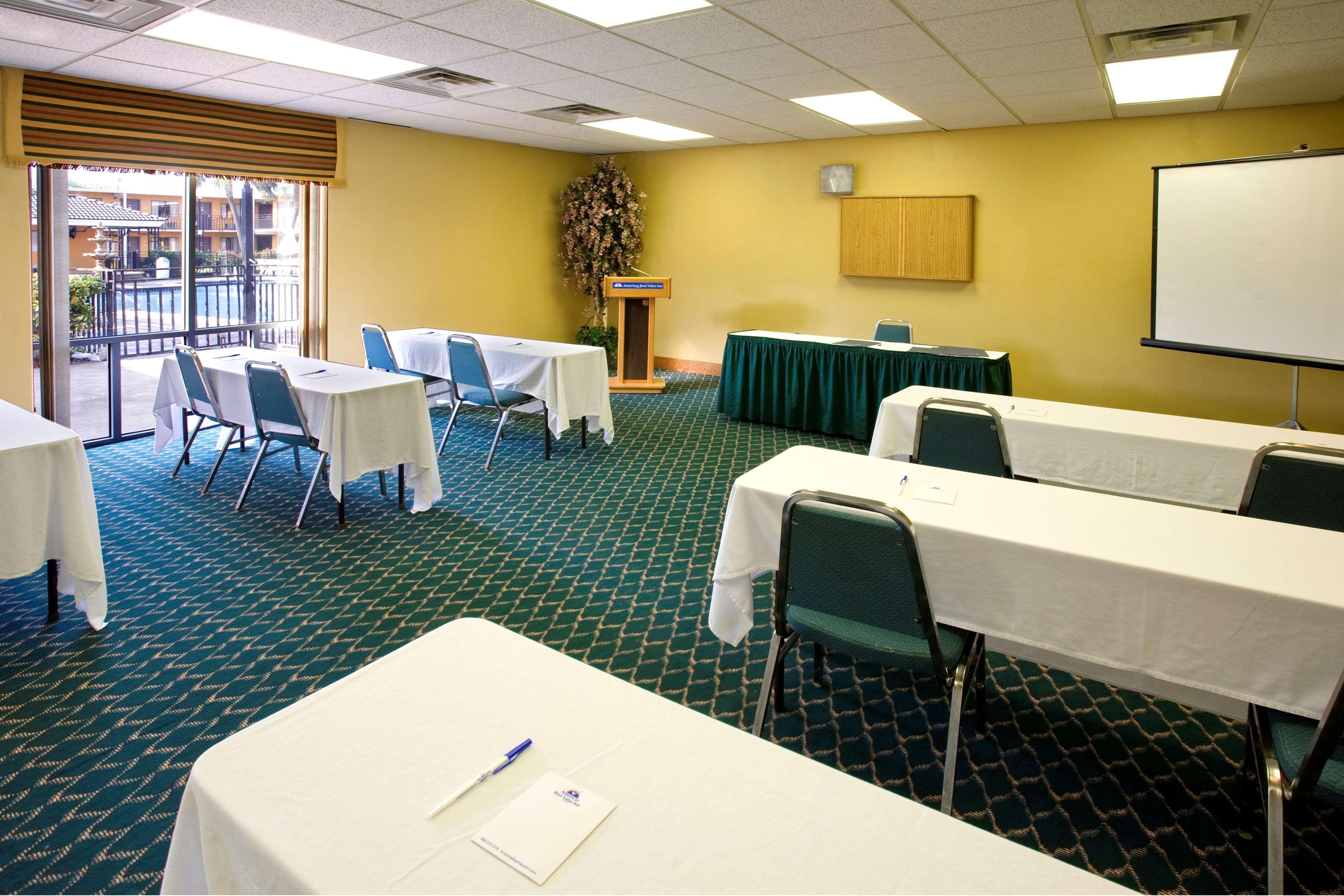 Americas Best Value Inn Laredo Kemudahan gambar